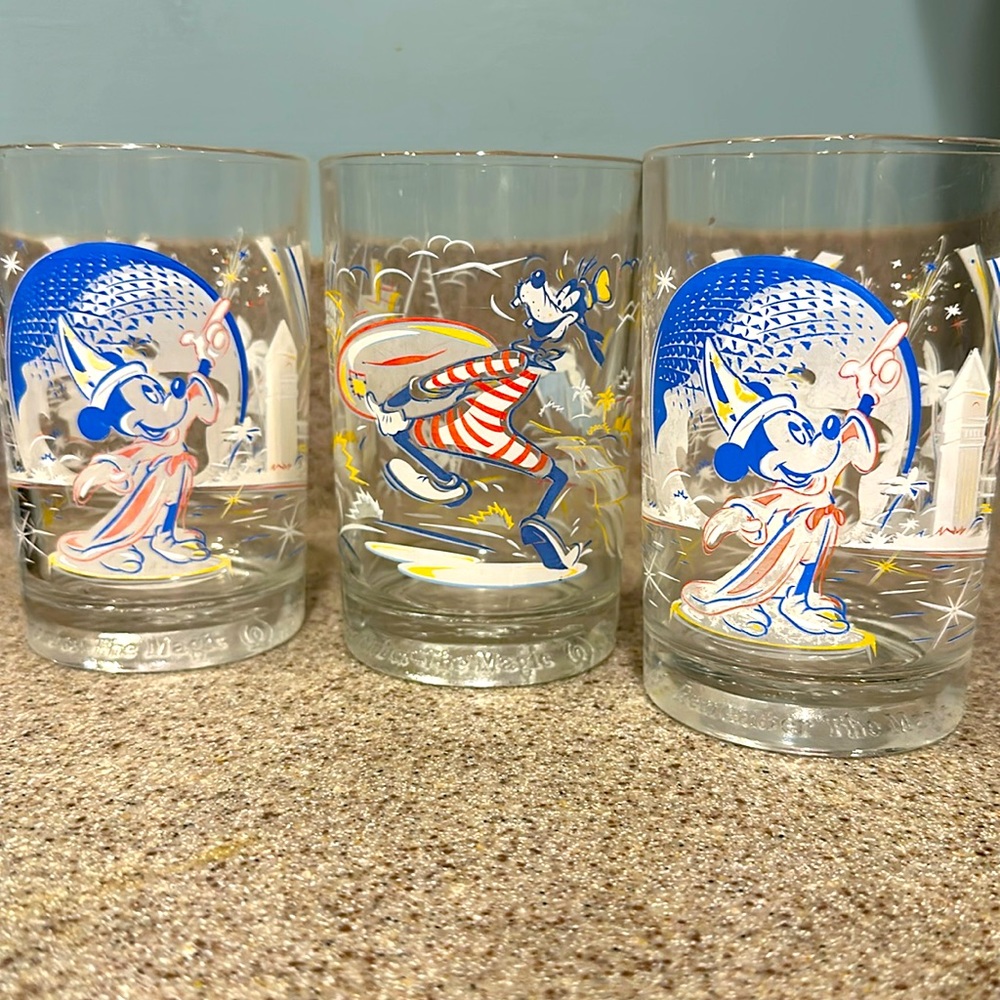 Disney 25th Anniversary glass set